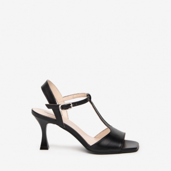 An image of Nero Giardini 'Titti' strappy sandal - black