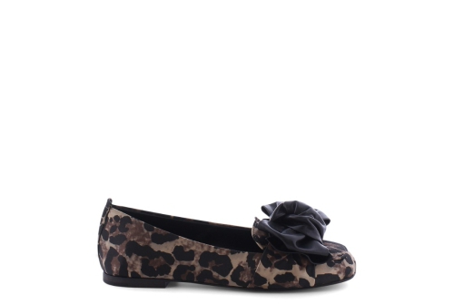 An image of K & S '13010' silk/leather ballet flat - leopard/black 