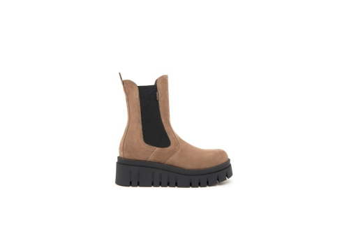 An image of Nero Giardini ''I411925D' suede wedge boot - brown