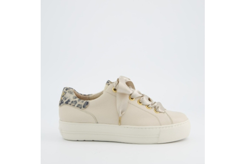 An image of Paul Green '5520' leather trainer - almond/leo